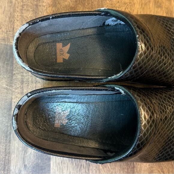 Dansko Clog Professional XP Leather Slip-On Shoe Snakeskin Gray Women's Size 39 - Picture 8 of 9